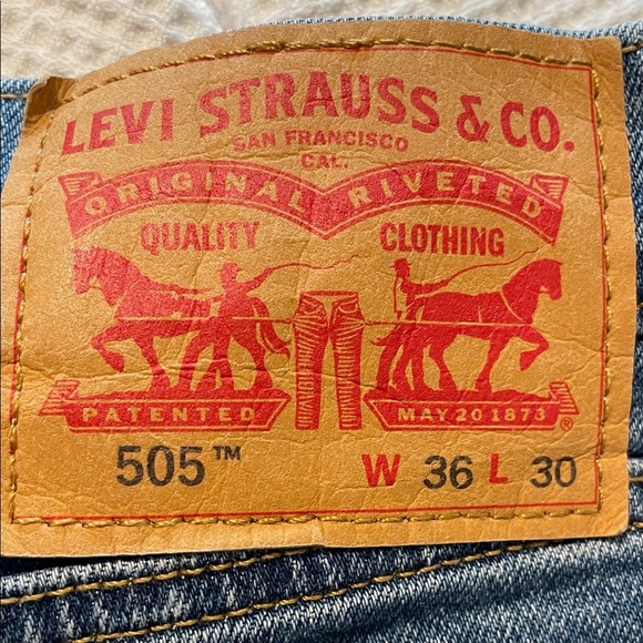 Levi's Men 505 Straight Leg Relaxed Fit Jeans Outdoor Causal High Waist - Picture 8 of 14